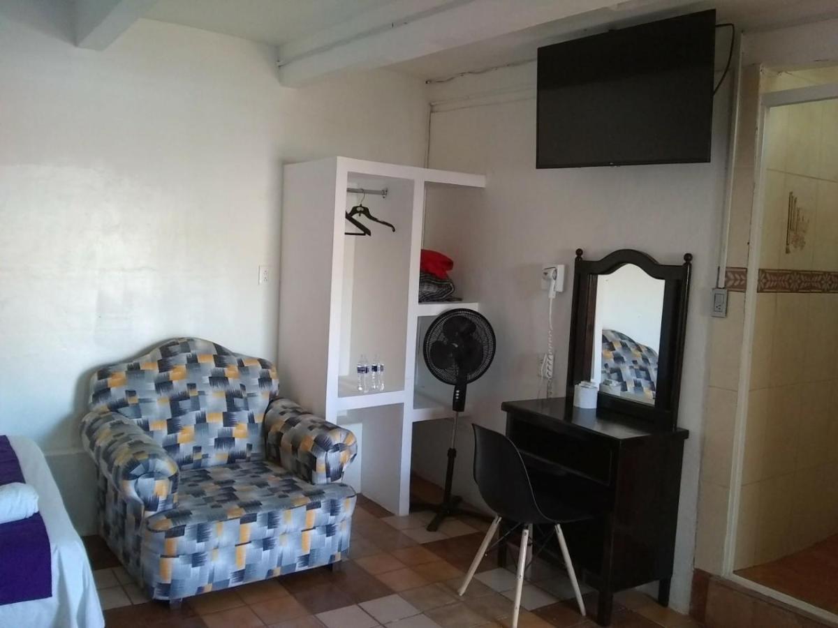 Hotel Posada Laura San Juan del Río Dış mekan fotoğraf